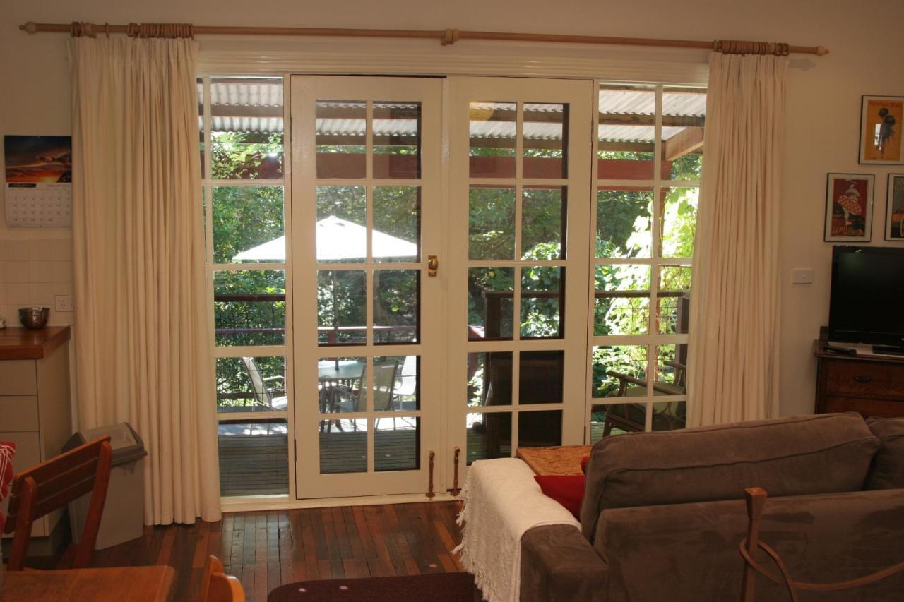 Stone'S Throw Cottage Bed And Breakfast Belgrave Εξωτερικό φωτογραφία